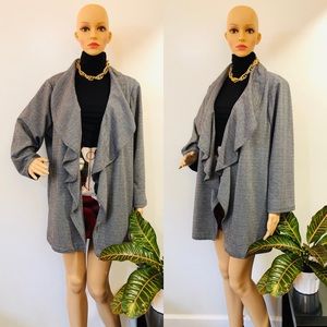 𝑪𝒂𝒍𝒗𝒊𝒏 𝑲𝒍𝒆𝒊𝒏 𝑩𝒍𝒂𝒛𝒆𝒓